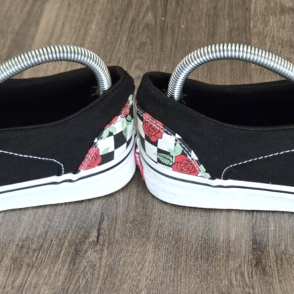 Vans Slip-On Checkerboard Red Rose Print Black White Skate 721356 US Size 9.5 - Picture 3 of 8